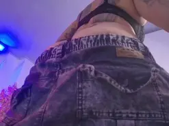 Amateur Free Porn Cam of Black_roseee