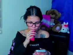 Amateur Live Sex Cam of Emma_boo
