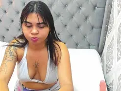 Amateur Sex Chat of LauraHillx