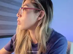 Amateur Sex Cam of carol_blonde