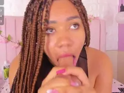 Amateur Sex Cam of ashly_ruiz