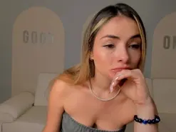 Amateur Live Porn of StacyWoods