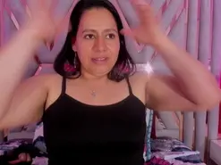 Amateur Adult Webcams of adri_rivera