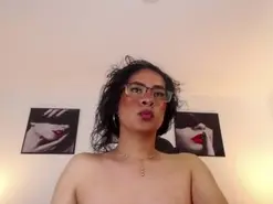 Amateur Watch Live Sex Cams of Sara_W