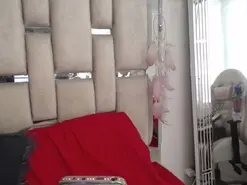 Amateur Live Sex Cam of chelaqueen_