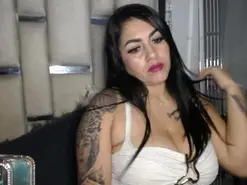 Amateur Free Porn Cam of chelaqueen_