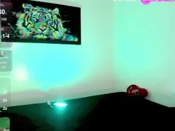 Amateur Live Sex Cam of la_ratona_1