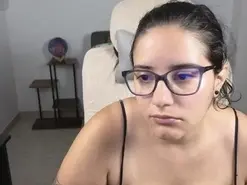 Amateur Live Porn of Moon_woman