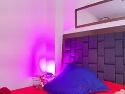 Amateur Live Sex of EllenaBoobs_