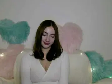 Bongacams Nude Webcam of CaylinAngel