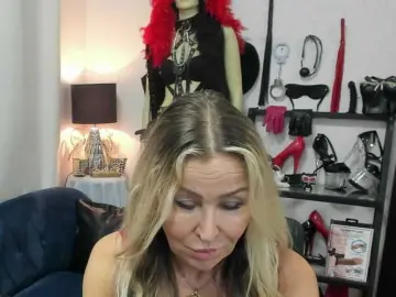 Bongacams Watch Live Sex Cams of soft-crystal
