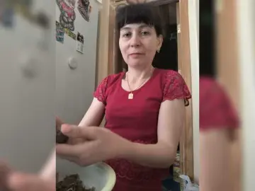 Bongacams Watch Live Sex Cams of caroliiine