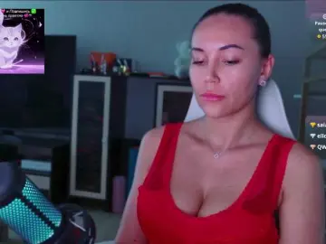 Bongacams Best live sex cam show of QWEENII