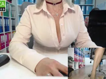 Bongacams Watch Live Sex Cams of legsoffice