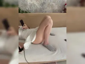 Bongacams Nude Webcam of Incredible123