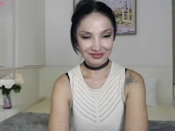 Bongacams Watch Live Sex Cams of Ohmy-Linda