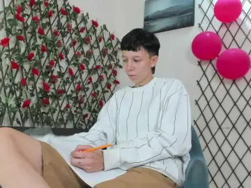 Bongacams Live Porn of LiamBrown09
