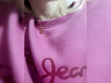 Bongacams Watch Live Sex Cams of LittleSammy