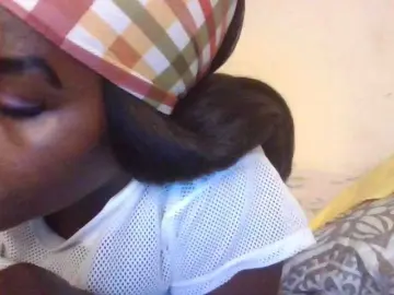 Bongacams Sex Cam of NewBird