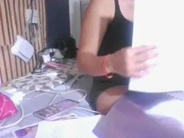 Bongacams Live Sex Cam of LUCKY17-1