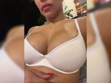 Bongacams Best live sex cam show of EmilyLeah
