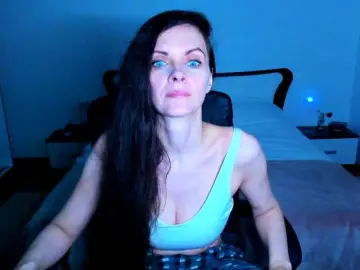 Bongacams Best live sex cam show of SexQueen11