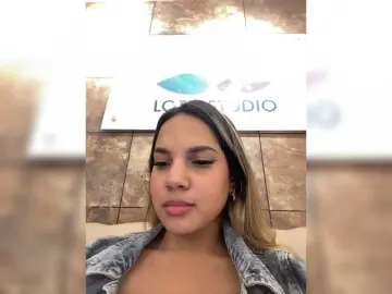 Bongacams Sex Cam of MeganRosse1