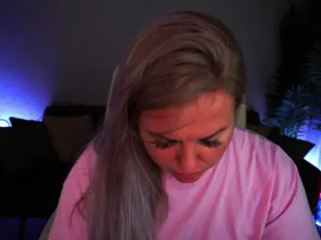 Bongacams Live Sex of KiraCandyS