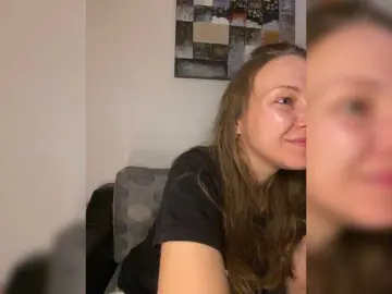 Bongacams Watch Live Sex Cams of Alisasqrl