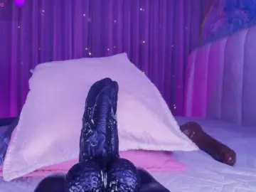 Bongacams Watch Live Sex Cams of hanks-star