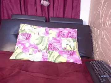 Bongacams Nude Webcam of Camila-milf