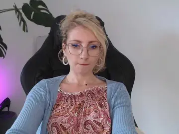Bongacams Free Live Porn of CinderellaMoon
