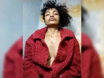 Bongacams Free Porn Cam of Shanya12