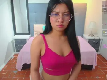 Bongacams Watch Live Sex Cams of chaneelstark