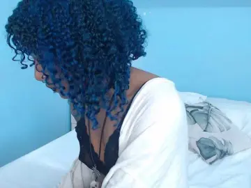 Bongacams Sex Cam of NuxMoon