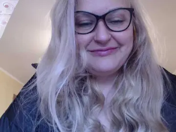 Bongacams Private Sex Chat of WifeyNusha