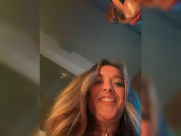 Bongacams Private Sex Chat of BigTwiXXX