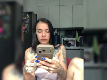 Bongacams Watch Live Sex Cams of MaidenCrystal