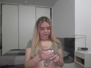 Bongacams Sex Cam of Blondie8853