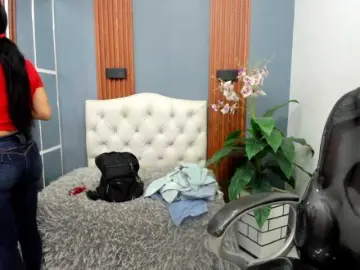 Bongacams Free Porn Cam of zoe-cortezz