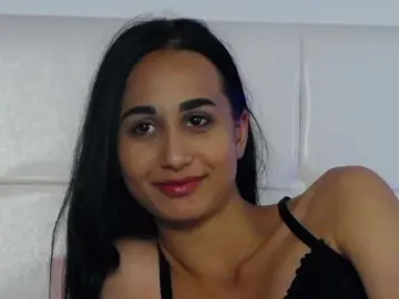 Bongacams Free Live Porn of LexxyPlay