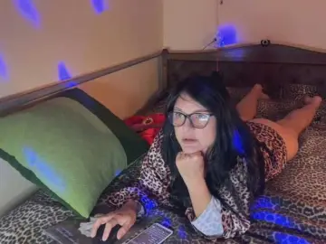 Bongacams Nude Webcam of OxiXLove
