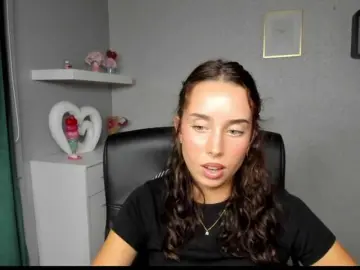 Bongacams Watch Live Sex Cams of adeleLive
