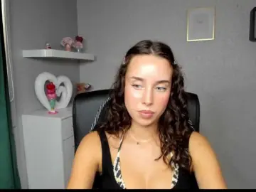 Bongacams Free Porn Cam of adeleLive