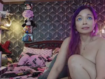Bongacams Adult Video Chat of YummyMeily