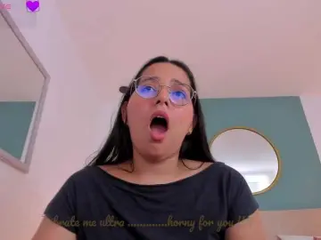 Bongacams Free Live Porn of lucy-blue28