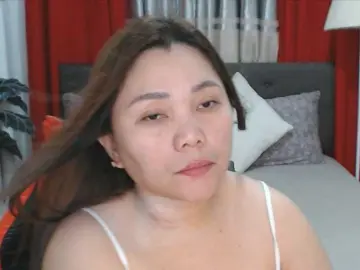 Bongacams Watch Live Sex Cams of AsianHotMama143