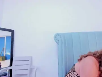 Bongacams Sex Cam of MatureBlonde