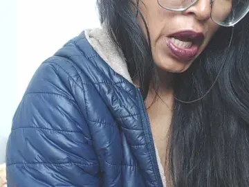 Bongacams Live Sex Cam of HOTTTSKIN