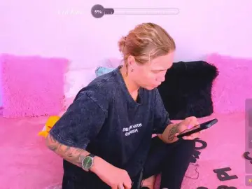 Bongacams Watch Live Sex Cams of WhiteSoul